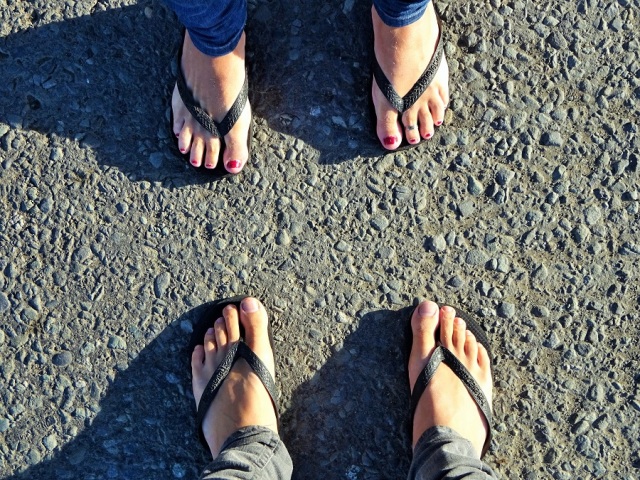 Synchronicity? Out comes the Sun, so out comes the feet!
